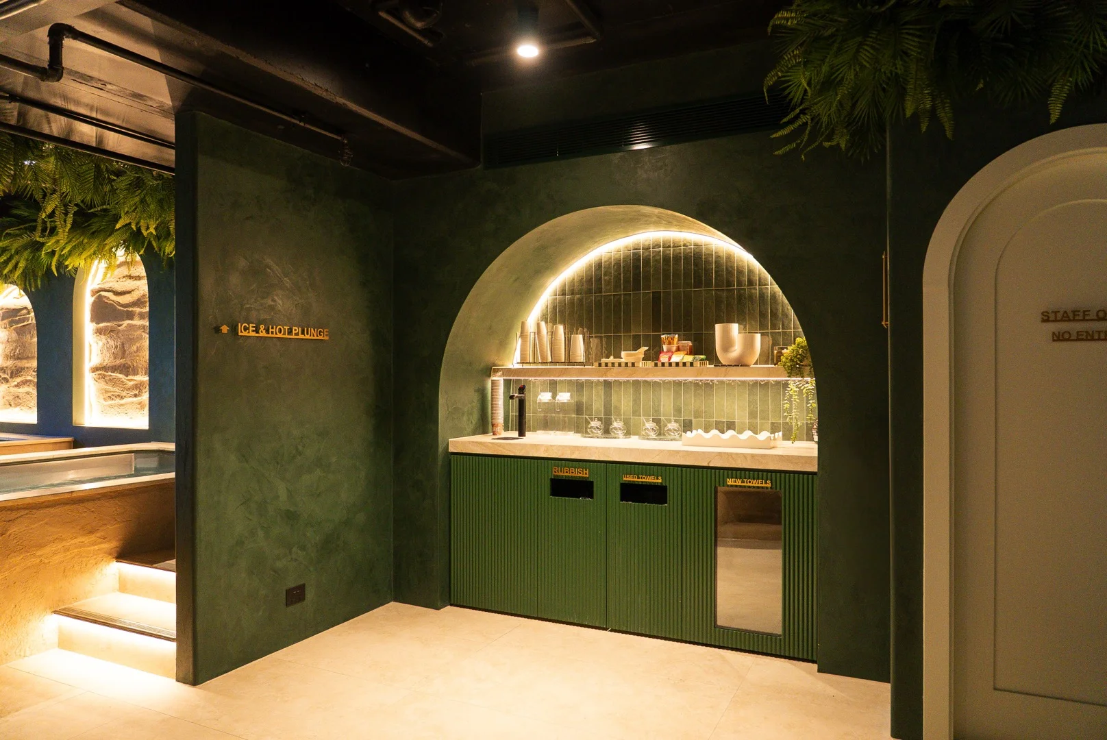Venetian plaster finish